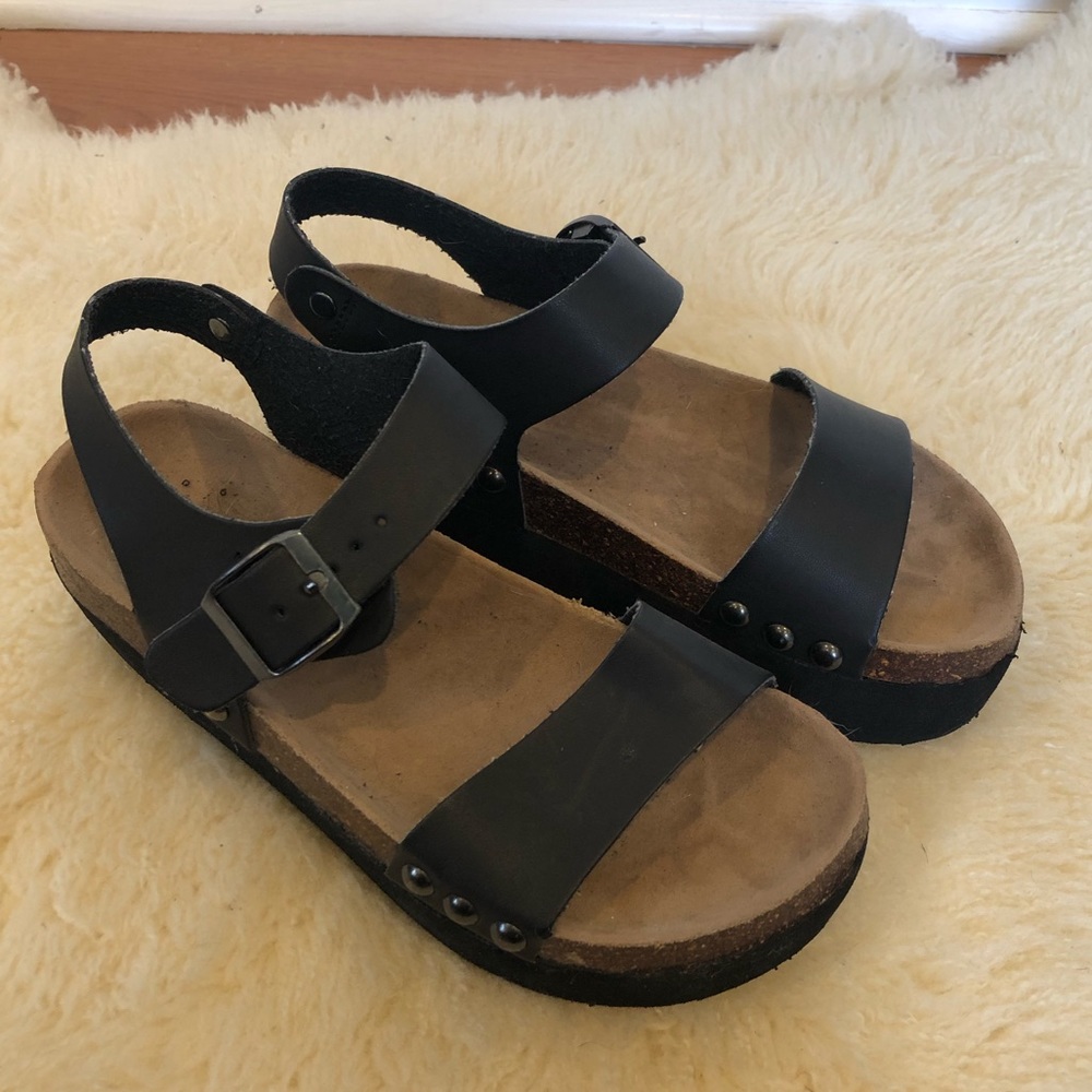 Extreme by Andrew Marc Sandals! New & Never Worn